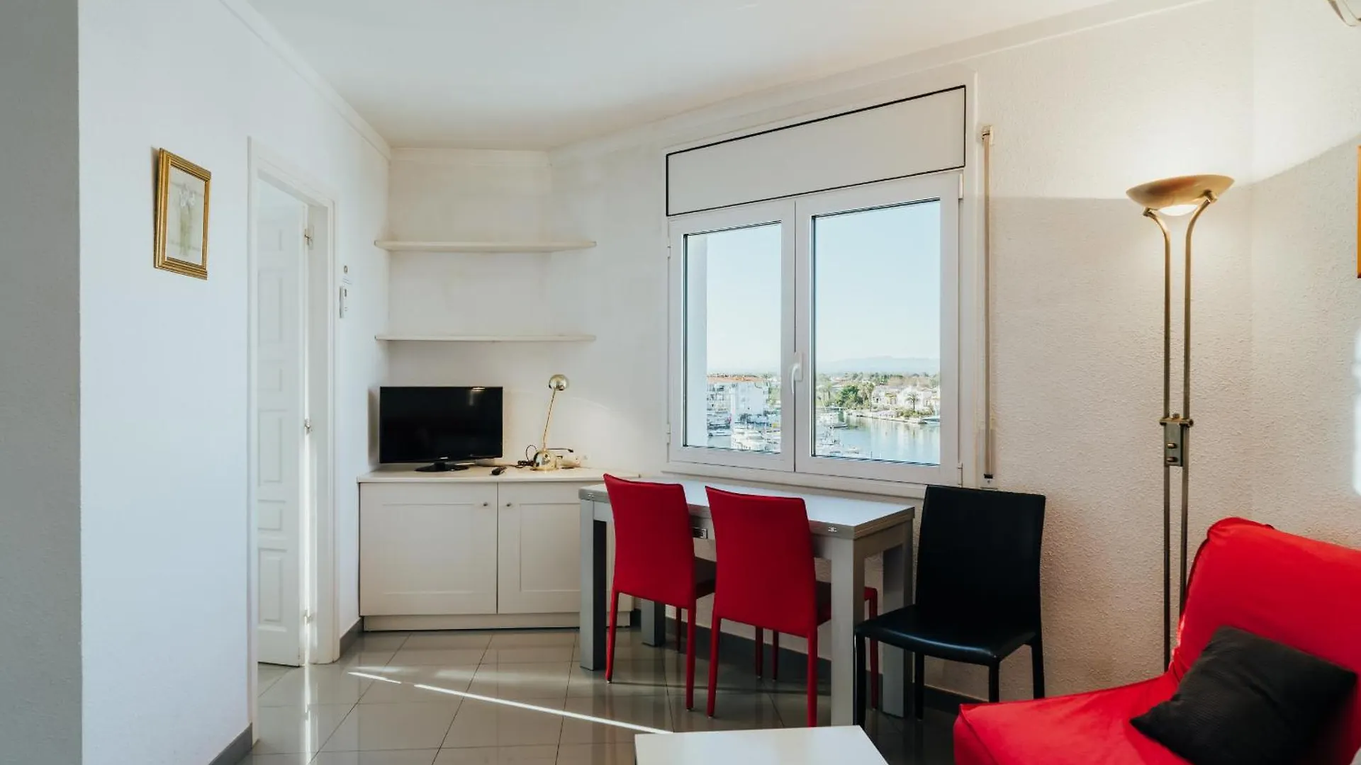 Apartment Welcs Apartamento 202 Emp Con Vistas Al Canal Empuriabrava