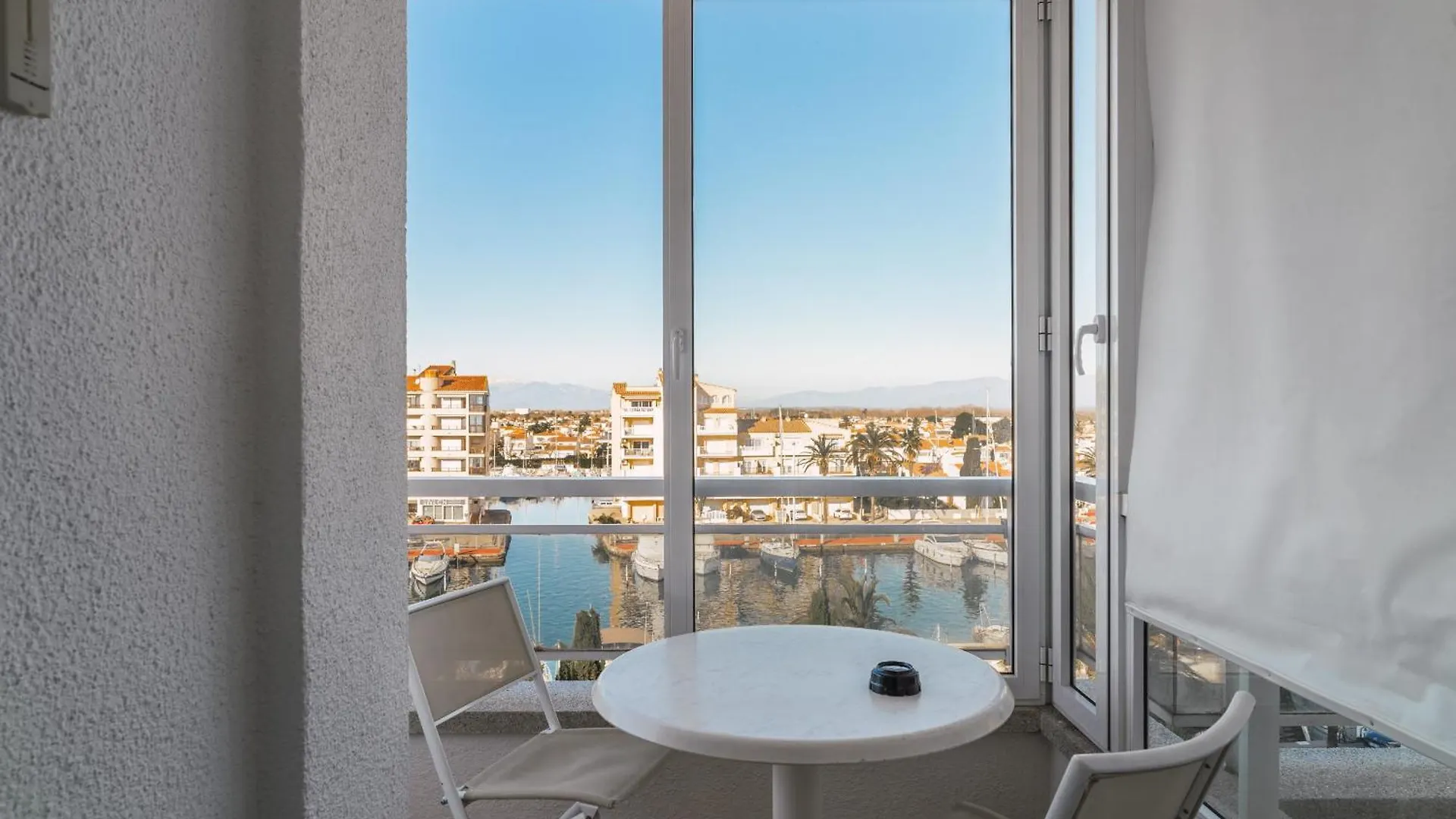 Welcs Apartamento 202 Emp Con Vistas Al Canal Empuriabrava